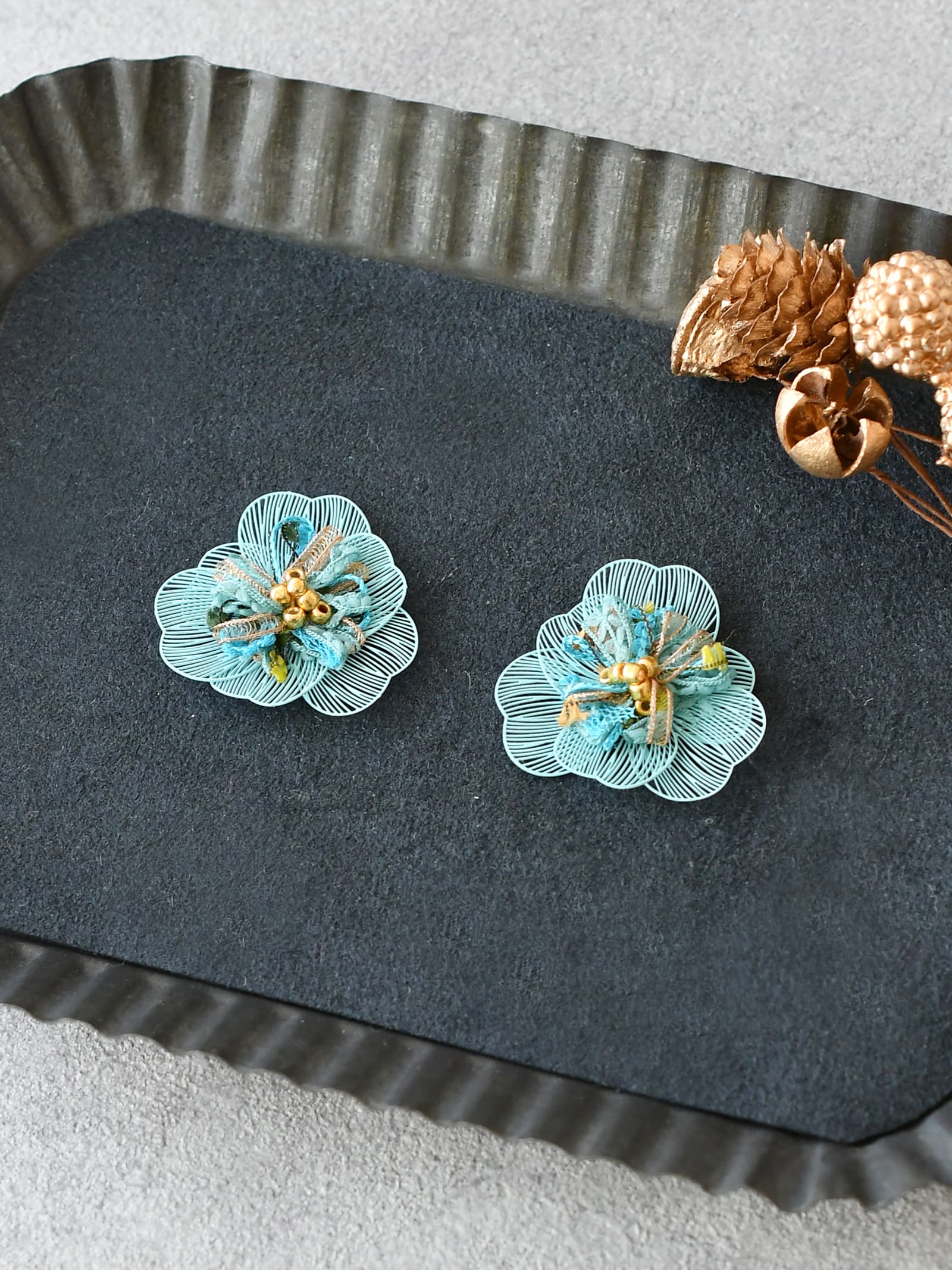 フィグリータッセルピアス・イヤリング/Blue