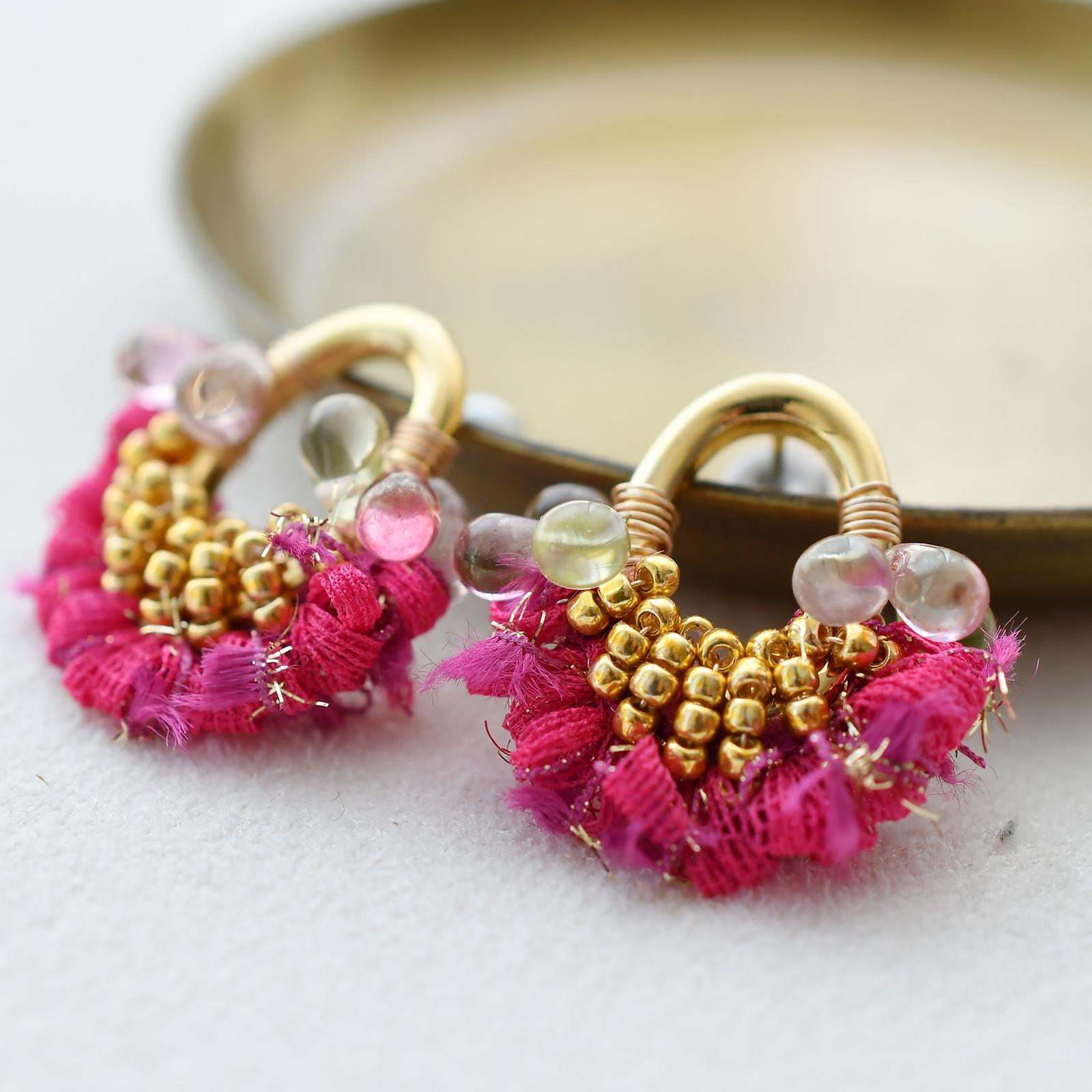 【花園の小さなタッセルの囁き】オーバルピアス・イヤリング　Small Pink | 2枚目