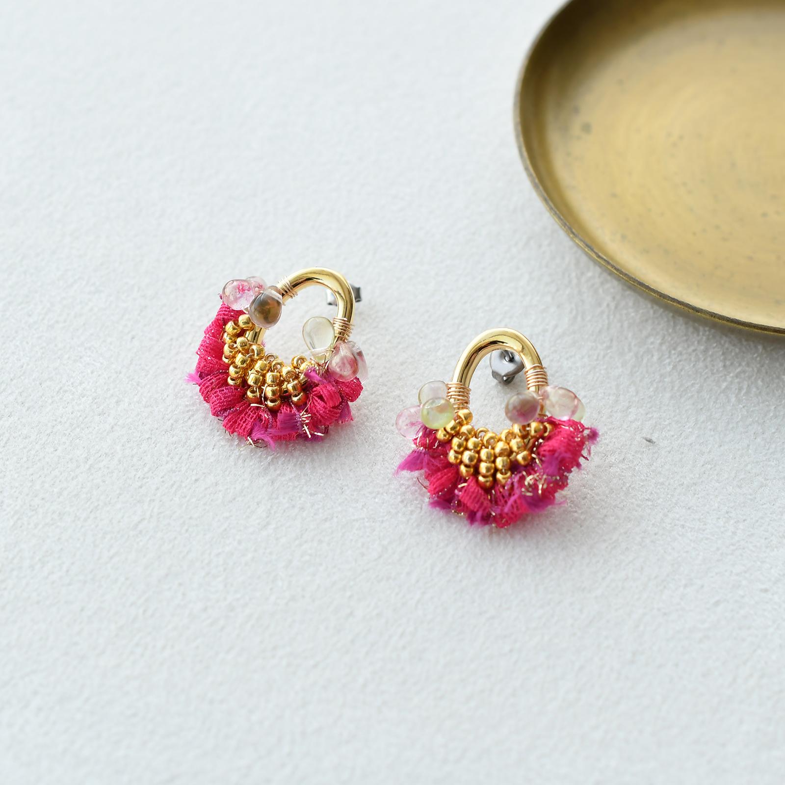 【花園の小さなタッセルの囁き】オーバルピアス・イヤリング　Small Pink | 6枚目