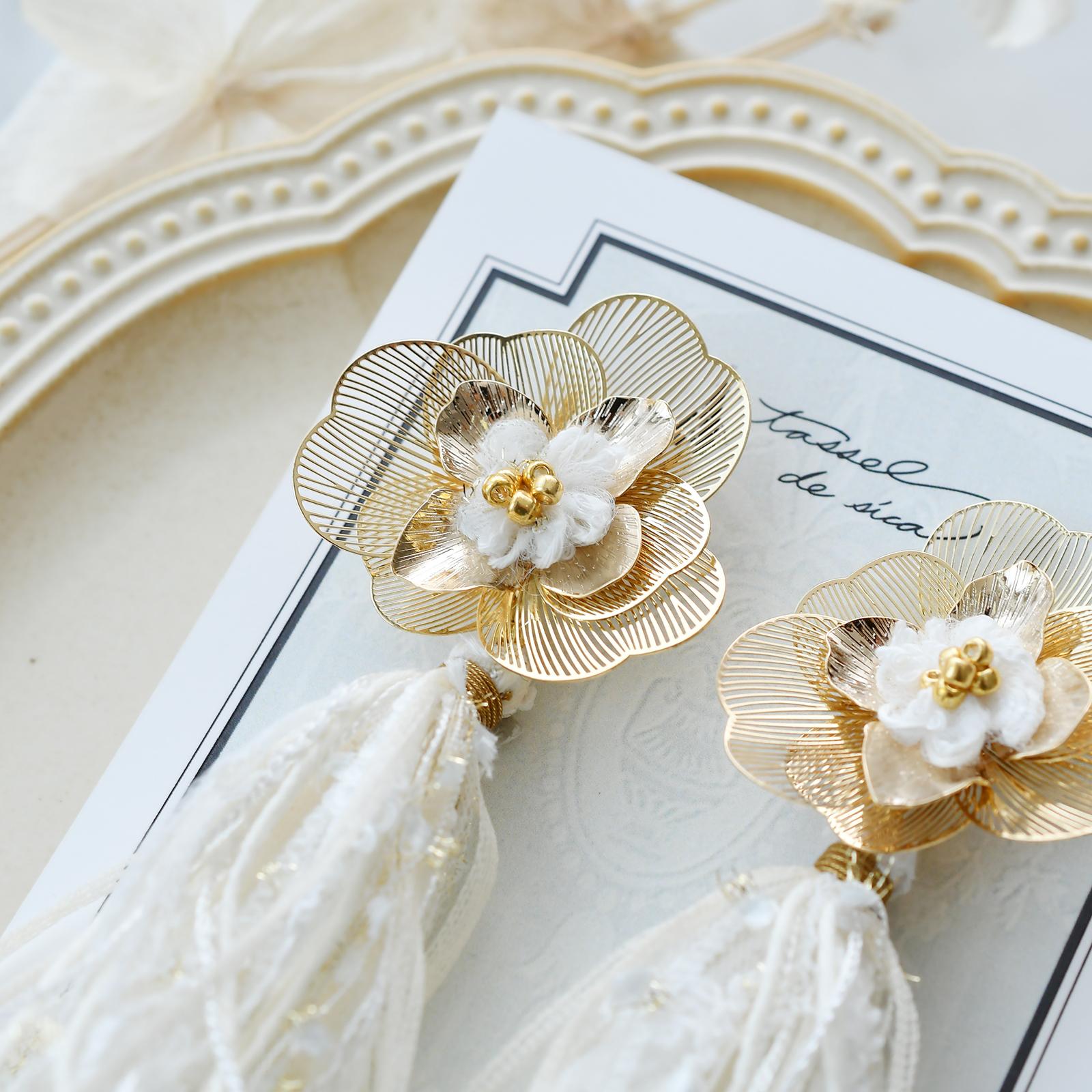 2WAY ブライダル花飾りタッセルイヤリング | 2枚目