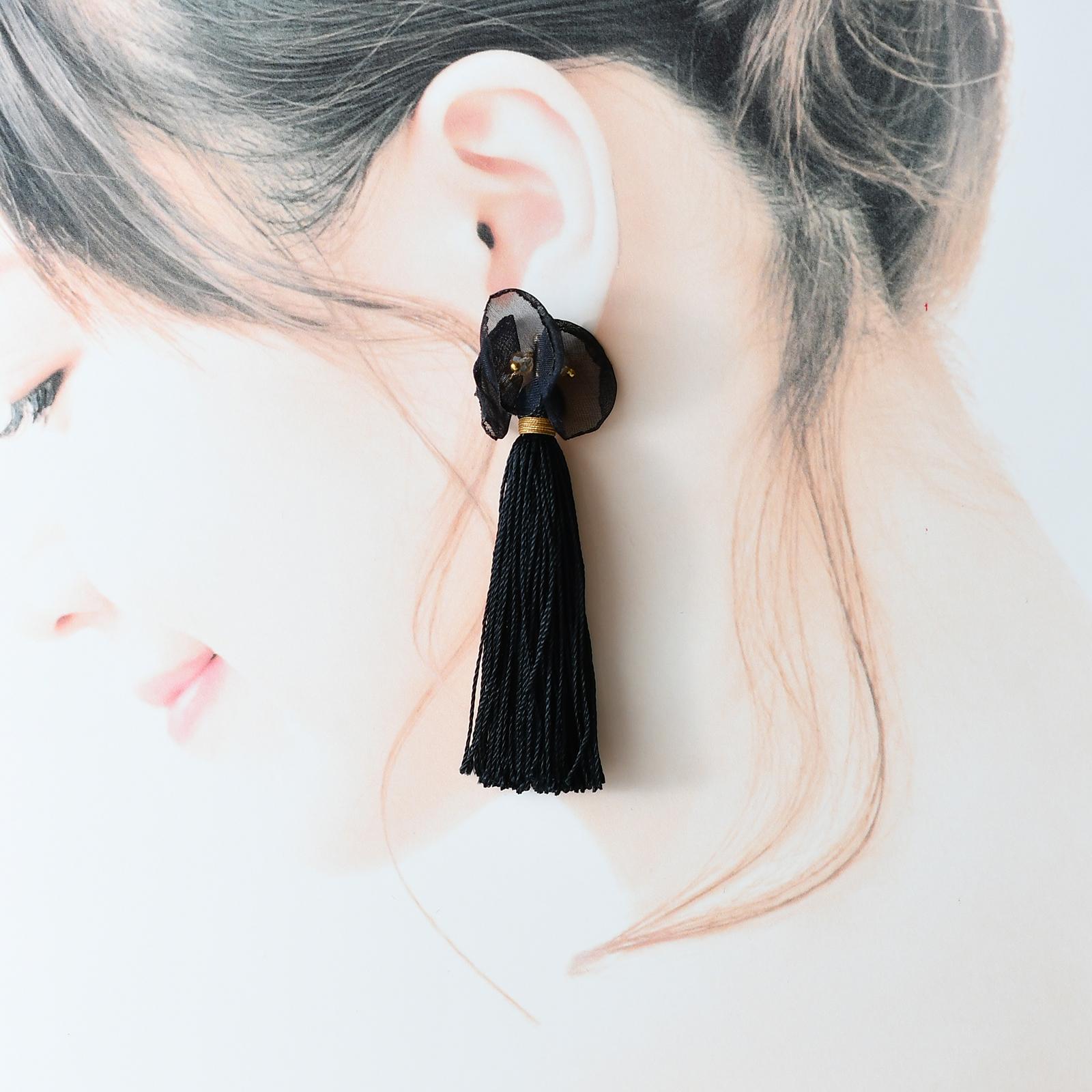 あき　シフォンフラワータッセルピアス・イヤリング/ブラック | 6枚目