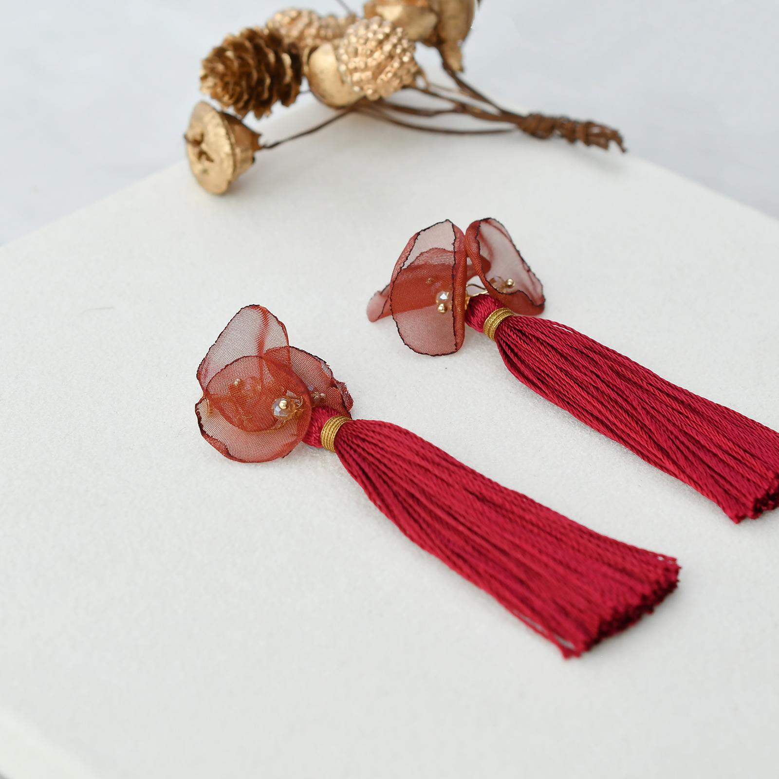 あき　シフォンタッセルピアス・イヤリング/ワインレッド | 2枚目